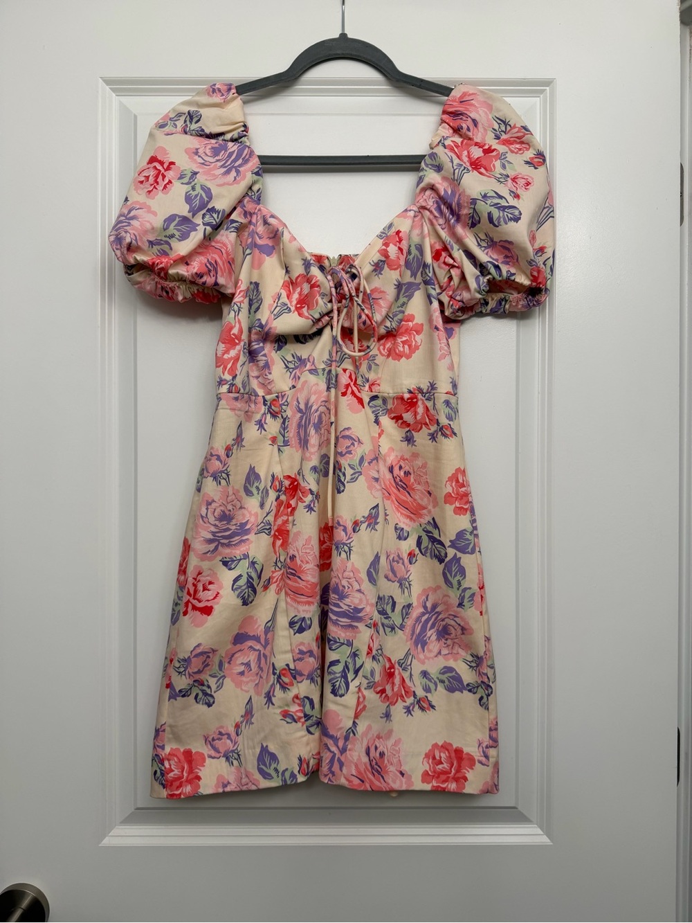 Zara Floral Puff-Sleeve Mini Dress in Cream and Pink